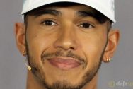 Lewis-Hamilton-vows-to-stick-with-winning-formula